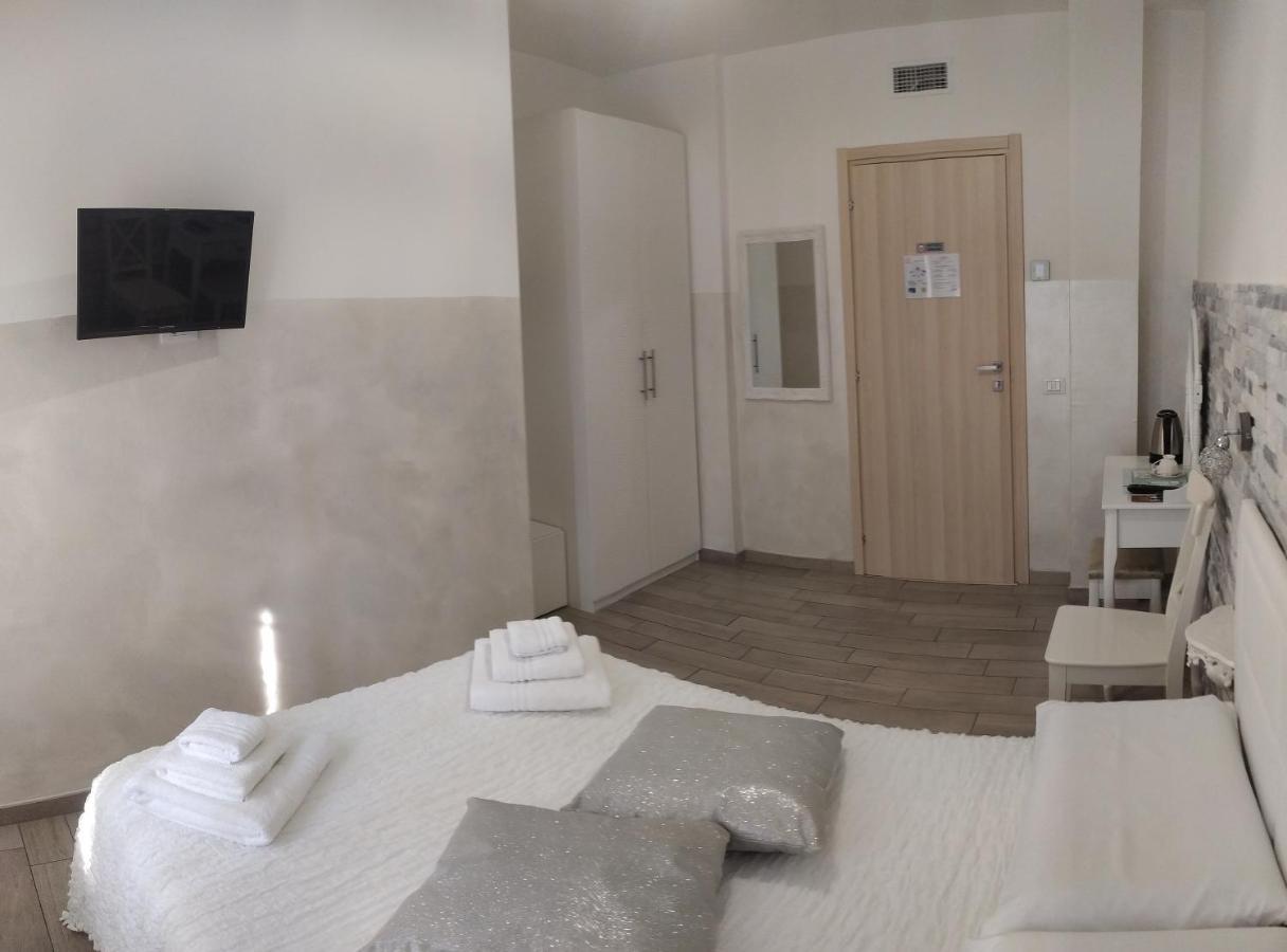 Domus Florio - Humanitas Rozzano Bed and Breakfast Pieve Emanuele Eksteriør billede